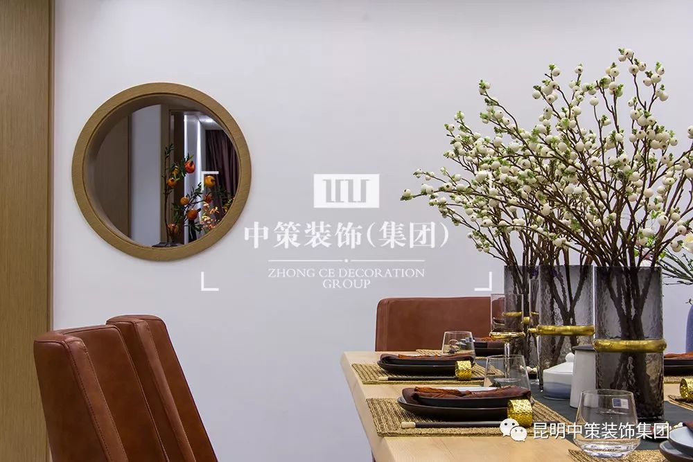 别墅中空客厅装修效果图